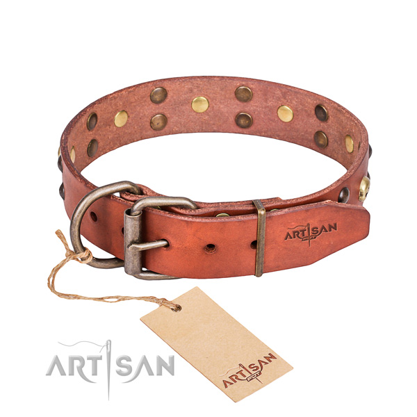 Leather dog collar with smooth edges for pleasant everyday outing