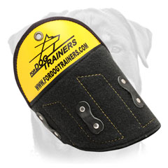 Quality shoulder protector for safe Rottweiler bite training