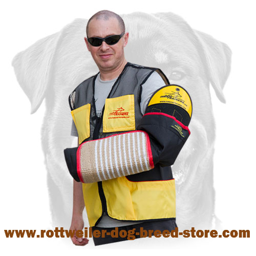 INTERCHANGEABLE JUTE BITE SLEEVE FOR ROTTWEILER