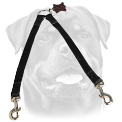 Easy to handle nylon Rottweiler coupler     for walking 2 dogs