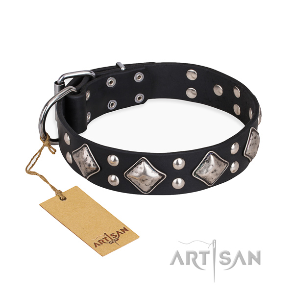 Comfortable wearing fine quality dog collar with reliable D-ring